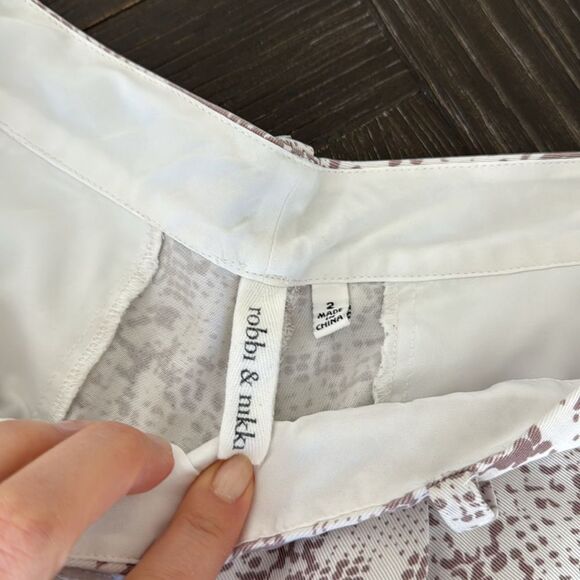 White High waisted shorts, pleated front, trouser style, professional, classic - Picture 3 of 7